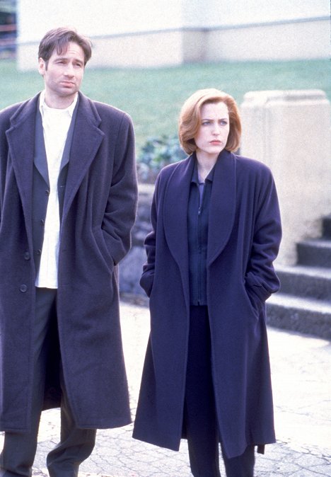 David Duchovny, Gillian Anderson - The X-Files - Tempus fugit, partie 2 - Film