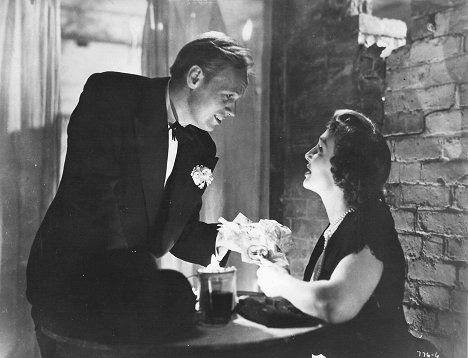 Richard Widmark, Googie Withers - Noche en la ciudad - De la película