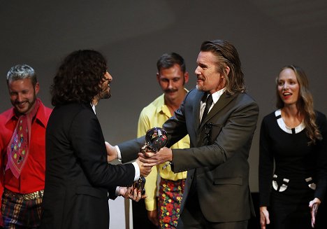 Ethan Hawke - Slavnostní zakončení MFF Karlovy Vary 2021 - Photos