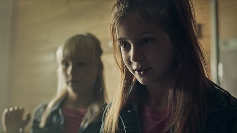 Salma Sarkola - Peilitie - Haamusignaali - Film