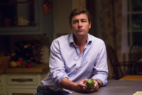 Kyle Chandler