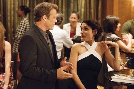 Mark Valley, Lisa Edelstein - Girlfriend's Guide to Divorce - Rule #25: Beware the Second Chance - Z filmu
