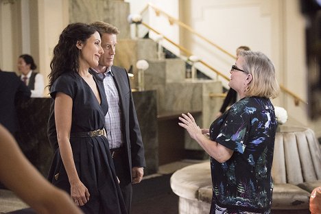 Lisa Edelstein, Mark Valley, Carrie Fisher - Girlfriend's Guide to Divorce - Rule #25: Beware the Second Chance - Filmfotók