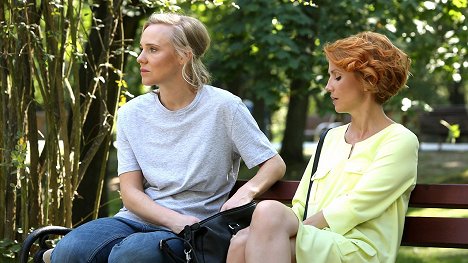 Monika Kwiatkowska, Katarzyna Zielinska - Barwy szczęścia - Episode 96 - Van film