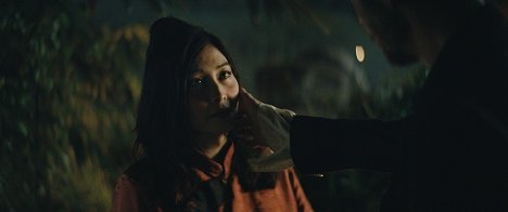Josie Ho Chiu-yee - Edge of the World - Z filmu