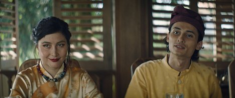 Josie Ho Chiu-yee, Samo Rafael - El rei de la fi del món - De la película