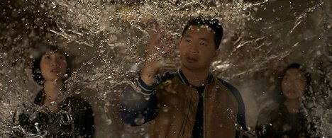 Meng'er Zhang, Simu Liu, Awkwafina - Shang-Chi et la Légende des Dix Anneaux - Film