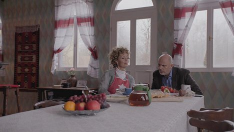 Erika Sajgál, Attila Magyar - Keresztanyu - A régi ismerős - De la película