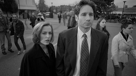 Gillian Anderson, David Duchovny - The X-Files - Prométhée post-moderne - Film