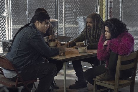 Josh McDermitt, Khary Payton, Paola Lázaro - Živí mrtví - Acheron: 1. část - Z filmu