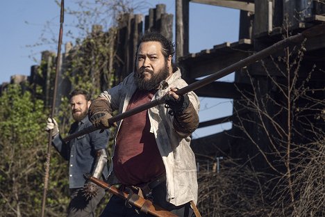 Ross Marquand, Cooper Andrews - The Walking Dead - Out of the Ashes - Photos