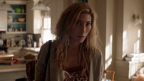 Dichen Lachman - Animal Kingdom - Unerledigte Dinge - Filmfotos