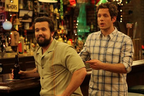 Rob McElhenney, Glenn Howerton - It's Always Sunny in Philadelphia - Sweet Dee Gets Audited - Z filmu