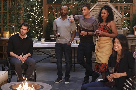 David Giuntoli, Romany Malco, Adam Swain, Christina Moses, Grace Park - A Million Little Things - Family First - Photos