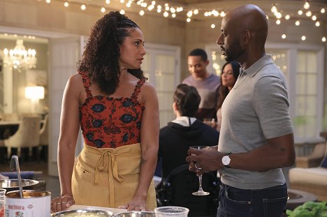Christina Moses, Romany Malco - A Million Little Things - Family First - Z filmu