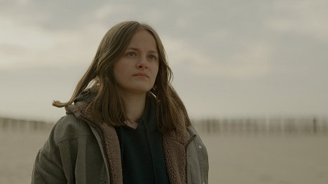 Fantine Harduin - L'Absente - Photos