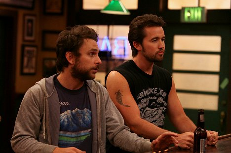 Charlie Day, Rob McElhenney - It's Always Sunny in Philadelphia - The Gang Wrestles for the Troops - De la película