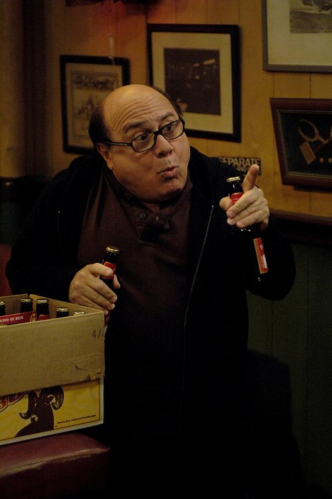 Danny DeVito - It's Always Sunny in Philadelphia - The Gang Gets Invincible - Photos