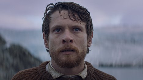 Jack O'Connell - Severní vody - Člověk člověku vlkem - Z filmu