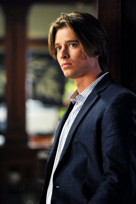 Drew Van Acker - Pretty Little Liars - Surface Tension - Van film