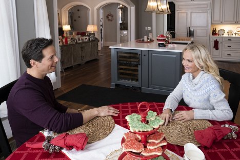 Scott Wolf, Kristin Chenoweth - The Christmas Song - Photos