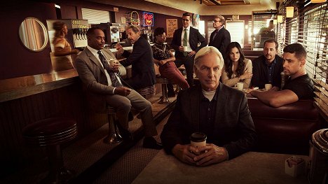 Rocky Carroll, Gary Cole, Diona Reasonover, Brian Dietzen, Mark Harmon, David McCallum, Katrina Law, Sean Murray, Wilmer Valderrama - NCIS: Naval Criminal Investigative Service - Season 19 - Werbefoto