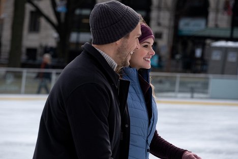 Ryan Cooper, Abigail Klein - Christmas on Ice - Van film