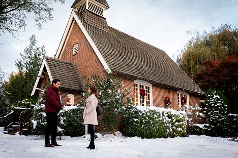 Antonio Cupo, Autumn Reeser - A Glenbrooke Christmas - De la película