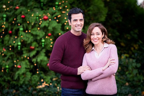 Antonio Cupo, Autumn Reeser - A Glenbrooke Christmas - De filmes