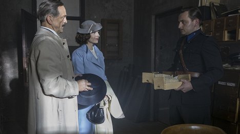 Jacek Koman, Agnieszka Więdłocha, Cezary Kaźmierski - Receptura - Episode 5 - Photos