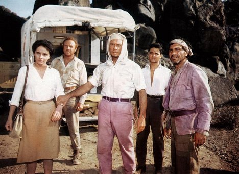 Madlyn Rhue, Jack Warden, Yul Brynner, Sal Mineo, Anthony Caruso - Escape from Zahrain - Photos