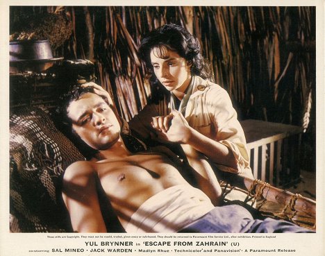 Sal Mineo, Madlyn Rhue - Escape from Zahrain - Fotocromos