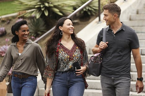 Mekia Cox, Melissa O'Neil, Eric Winter - The Rookie - Five Minutes - Photos