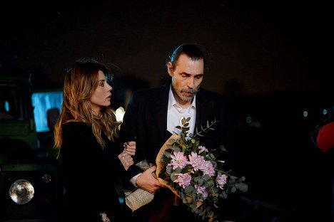 Gökçe Bahadır, Erdal Beşikçioğlu - Adı Efsane - Episode 3 - Filmfotos