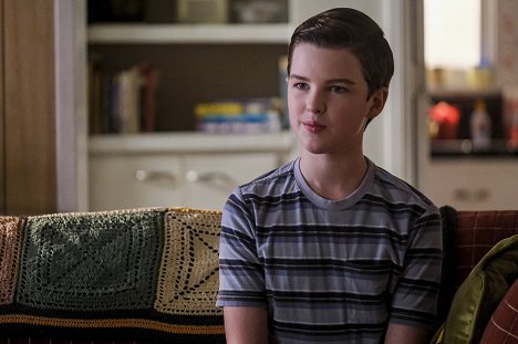 Iain Armitage - Young Sheldon - One Bad Night and Chaos of Selfish Desires - Van film