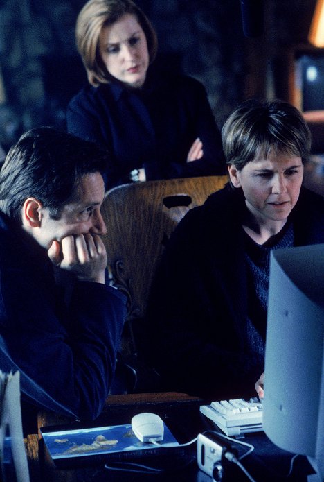 David Duchovny, Gillian Anderson, Melinda Culea - The X-Files - Salaiset kansiot - Alpha - Kuvat elokuvasta