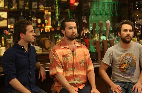 Glenn Howerton, Rob McElhenney, Charlie Day - It's Always Sunny in Philadelphia - Mac and Dennis Buy a Timeshare - Z filmu