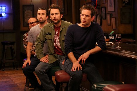 Rob McElhenney, Charlie Day, Glenn Howerton - It's Always Sunny in Philadelphia - The Gang Group Dates - Z filmu