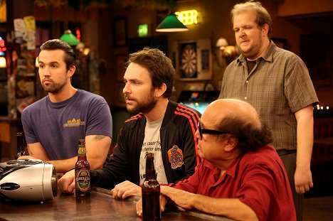 Rob McElhenney, Charlie Day, Danny DeVito - It's Always Sunny in Philadelphia - Psycho Pete Returns - Do filme