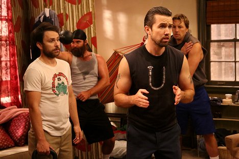 Charlie Day, Rob McElhenney - It's Always Sunny in Philadelphia - Ass Kickers United: Mac and Charlie Join a Cult - Photos