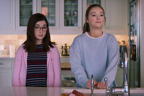 Lia Frankland, Sophie Grace - Les Baby-sitters - Kristy et les snobs - Film