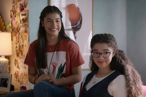 Kyndra Sanchez, Malia Baker - Kristy a její klub - Claudia a nová holka - Z filmu