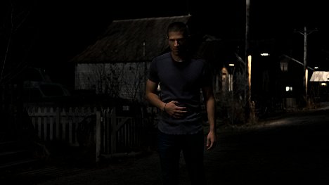 Zach Gilford - Mise éjfélkor - V: Evangélium - Filmfotók