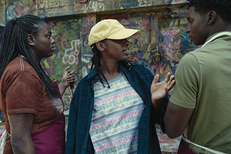Chinenye Ezeudu, Dua Saleh, Kedar Williams-Stirling - Sexuální výchova - Epizoda 2 - Z filmu