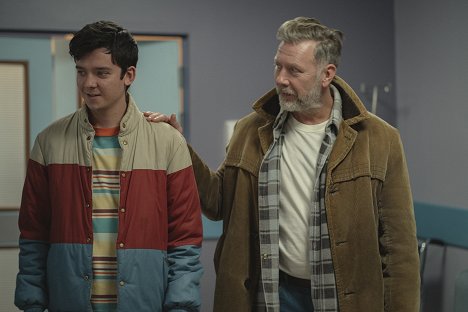 Asa Butterfield, Mikael Persbrandt - Sex Education - Episode 8 - Photos