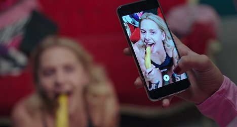Sofia Kappel | Galerie - Z filmu | ČSFD.cz