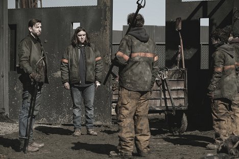 Maximilian Osinski, Hal Cumpston - The Walking Dead: World Beyond - Foothold - Filmfotos