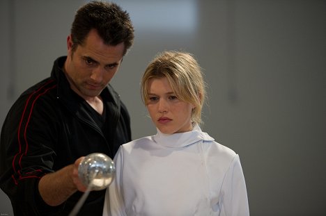 Victor Webster, Sharon Hinnendael - Embrace of the Vampire - Photos