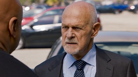 Gerald McRaney - Námořní vyšetřovací služba L. A. - Zoufalá - Z filmu