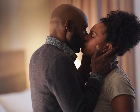 Romany Malco, Christina Moses - A Million Little Things - Crystal Clear - Z filmu